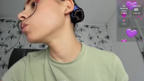 Snapshot of ehotloveaxxx chatting on February 10, 2025, 4:04 pm Valery online show from February 10, 2025, 4:04 pm