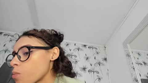 Snapshot of ehotloveaxxx chatting on March 5, 2025, 4:57 pm Valery online show from March 5, 2025, 4:57 pm