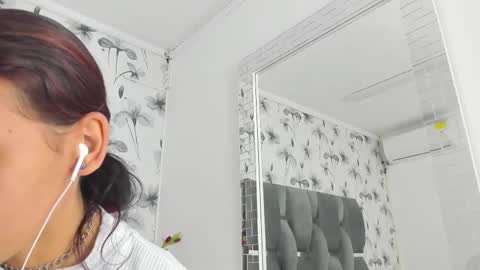 Snapshot of ehotloveaxxx chatting on October 22, 2025, 1:33 pm Valery online show from October 22, 2025, 1:33 pm