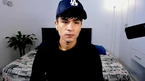 eiden_allenx1 online show from December 27, 2024, 11:06 am