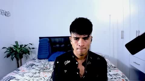 eiden_allenx1 online show from December 29, 2024, 4:19 pm