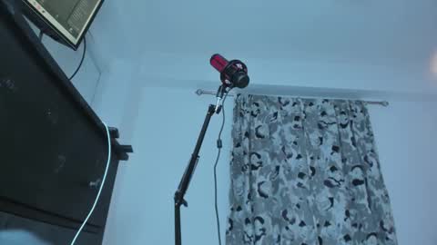 eileen_pinkman online show from November 7, 2025, 2:44 am