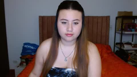 EIMY   MODEL INDEPENDENT online show from March 4, 2025, 6:26 am