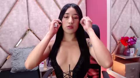 Snapshot of eimy_cutte chatting on December 2, 2024, 1:35 pm eimy_cutte online show from December 2, 2024, 1:35 pm