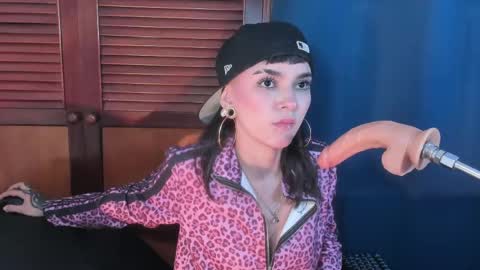 Snapshot of eimy_salome15 chatting on April 27, 2026, 7:01 pm eimy_salome15 online show from April 27, 2026, 7:01 pm
