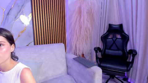 Snapshot of eimyandmaxi chatting on October 16, 2025, 8:54 pm YG COUPLE online show from October 16, 2025, 8:54 pm