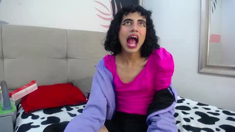 Eimyflorian online show from December 28, 2024, 2:21 pm