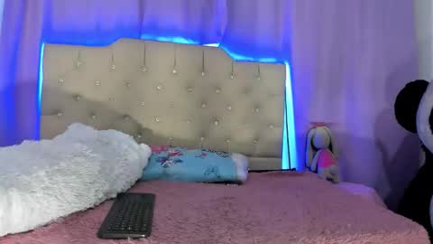 Snapshot of eimyy_rouse chatting on February 1, 2026, 12:09 am eimyy_rouse online show from February 1, 2026, 12:09 am