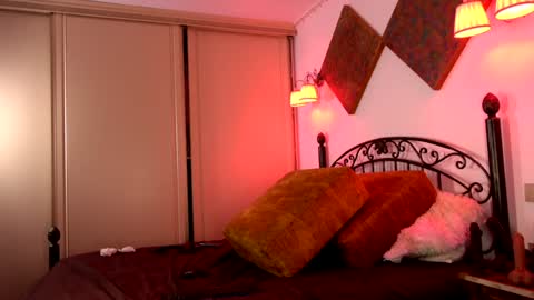 Snapshot of einneuesleben89 chatting on January 31, 2025, 7:39 am Elena online show from January 31, 2025, 7:39 am