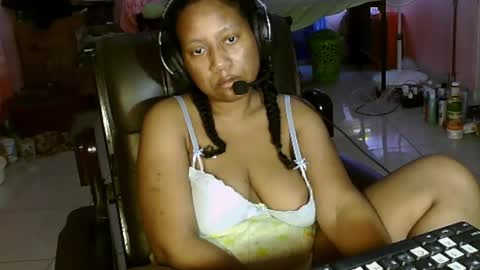 Eirondra Valeen online show from February 28, 2026, 2:12 am