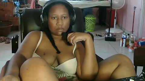 Eirondra Valeen online show from April 26, 2026, 3:10 pm
