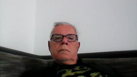 eisbaer1957 online show from August 9, 2026, 7:13 am