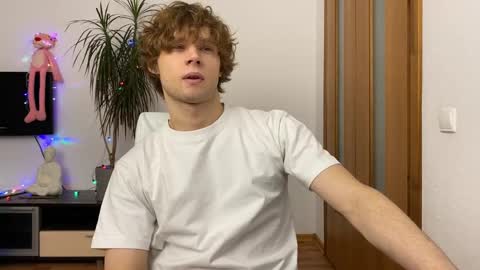 Snapshot of eitanhere chatting on December 22, 2024, 11:54 am Eitan online show from December 22, 2024, 11:54 am