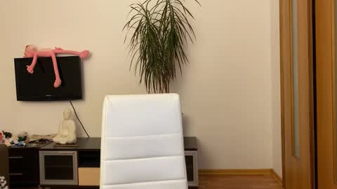 Snapshot of eitanhere chatting on February 1, 2025, 11:54 am Eitan online show from February 1, 2025, 11:54 am