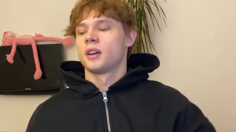 Snapshot of eitanhere chatting on February 4, 2025, 3:57 pm Eitan online show from February 4, 2025, 3:57 pm