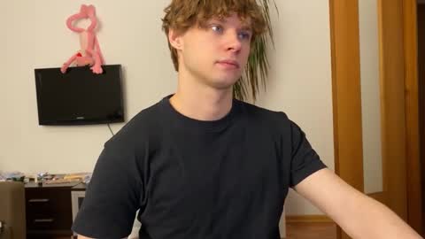 Snapshot of eitanhere chatting on March 5, 2025, 2:45 pm Eitan online show from March 5, 2025, 2:45 pm