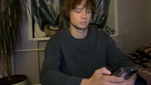 Snapshot of eitanhere chatting on September 10, 2025, 3:01 pm Eitan online show from September 10, 2025, 3:01 pm