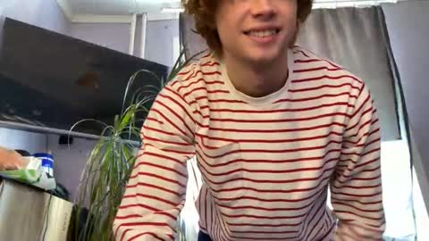 Snapshot of eitanhere chatting on September 18, 2025, 6:48 am Eitan online show from September 18, 2025, 6:48 am