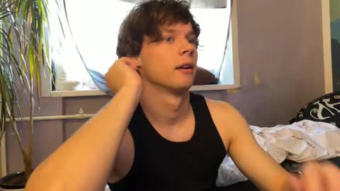 Snapshot of eitanhere chatting on September 19, 2025, 8:27 am Eitan online show from September 19, 2025, 8:27 am