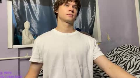 Snapshot of eitanhere chatting on November 25, 2025, 9:53 am Eitan online show from November 25, 2025, 9:53 am