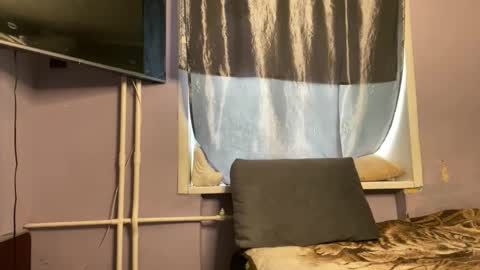 Snapshot of eitanhere chatting on February 12, 2026, 5:35 am Eitan online show from February 12, 2026, 5:35 am