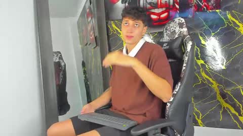 Snapshot of eithan__boy chatting on March 14, 2026, 11:26 am Eithan online show from March 14, 2026, 11:26 am