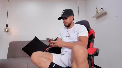 Eithan Connor online show from September 20, 2025, 6:53 pm