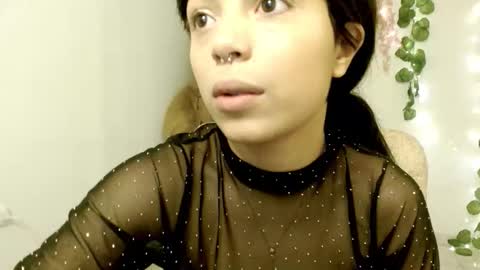 Snapshot of eiviiy1609 chatting on October 24, 2025, 2:24 pm eiviiy1609 online show from October 24, 2025, 2:24 pm