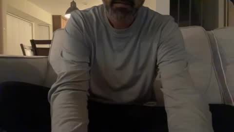 ejameshhh online show from October 18, 2025, 3:53 am