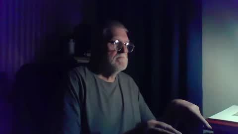 Snapshot of eketman1964 chatting on November 16, 2025, 1:33 am eketman1964 online show from November 16, 2025, 1:33 am