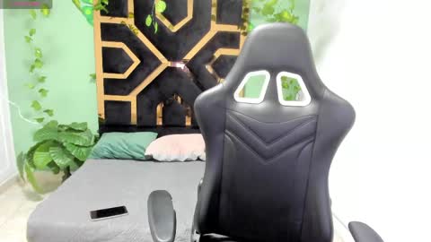 jonathan online show from May 1, 2026, 2:43 pm