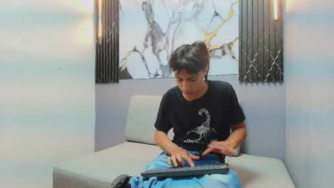 Snapshot of el_rayoo chatting on October 15, 2025, 3:39 am EL RAYOO online show from October 15, 2025, 3:39 am