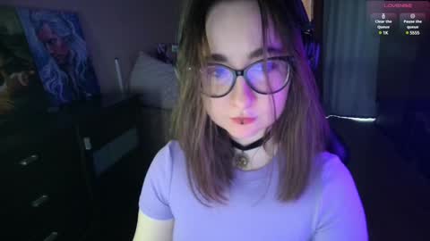 If you like it when I meow give me a thumbs up online show from December 3, 2024, 10:06 am