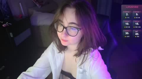If you like it when I meow give me a thumbs up online show from December 10, 2024, 12:27 pm
