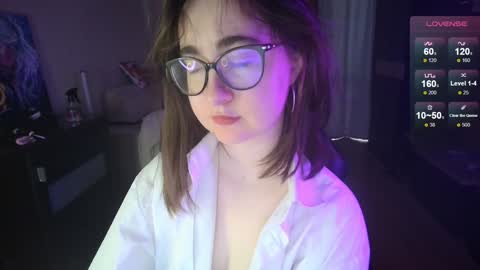 If you like it when I meow give me a thumbs up online show from December 12, 2024, 10:02 am