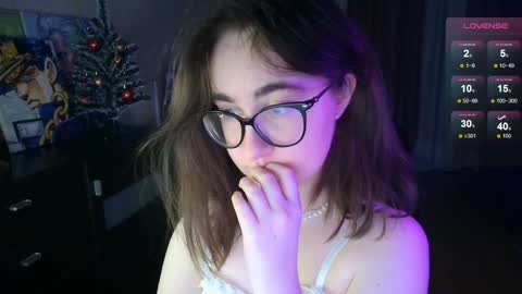 If you like it when I meow give me a thumbs up online show from December 24, 2024, 3:26 pm