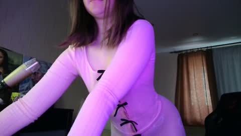 If you like it when I meow give me a thumbs up online show from January 30, 2025, 1:42 pm