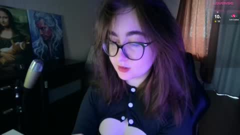 If you like it when I meow give me a thumbs up online show from February 25, 2025, 9:09 am
