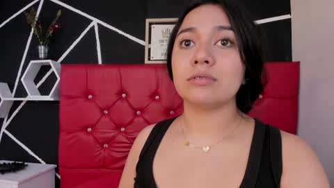 Snapshot of ela_hilton3 chatting on December 8, 2024, 12:29 am Ela online show from December 8, 2024, 12:29 am