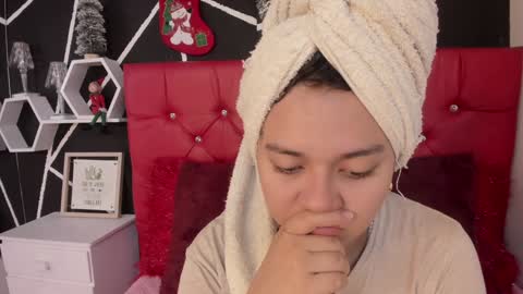 Snapshot of ela_hilton3 chatting on December 23, 2024, 7:41 pm Ela online show from December 23, 2024, 7:41 pm