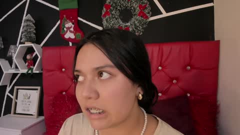 Snapshot of ela_hilton3 chatting on December 23, 2024, 11:06 pm Ela online show from December 23, 2024, 11:06 pm
