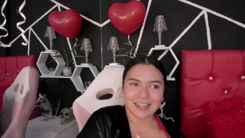 Snapshot of ela_hilton3 chatting on February 24, 2025, 11:19 pm Ela online show from February 24, 2025, 11:19 pm