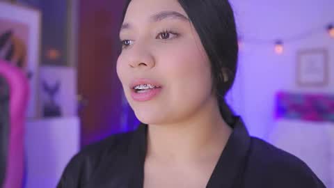 Snapshot of ela_hilton_ chatting on September 8, 2025, 11:59 pm Ela online show from September 8, 2025, 11:59 pm