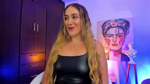 Snapshot of ela_ps chatting on December 10, 2024, 12:16 pm LOREIN online show from December 10, 2024, 12:16 pm