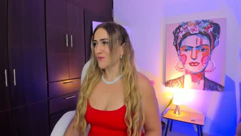 Snapshot of ela_ps chatting on December 17, 2024, 12:00 pm LOREIN online show from December 17, 2024, 12:00 pm