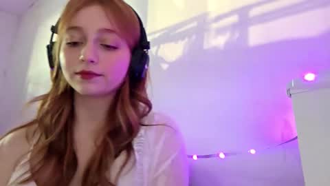 Snapshot of eladiapargo chatting on October 17, 2025, 1:46 pm Maya online show from October 17, 2025, 1:46 pm