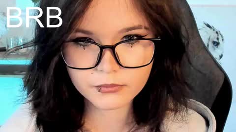 Your sweet girl online show from February 28, 2025, 10:39 pm