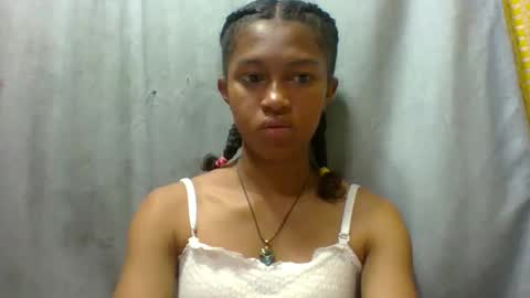 elaliealdy online show from September 17, 2025, 6:37 am