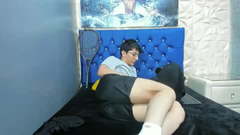 Elan Giralon online show from March 18, 2026, 12:36 am