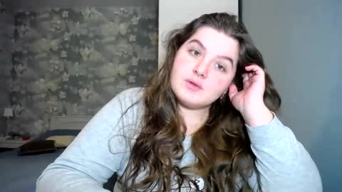 Elanis online show from December 22, 2024, 5:53 pm